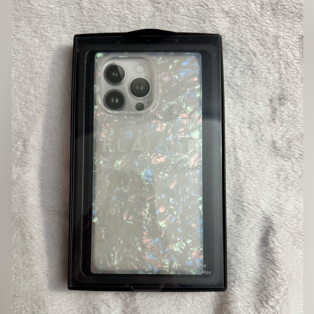 iPhone 15 Pro Max Flaunt Case